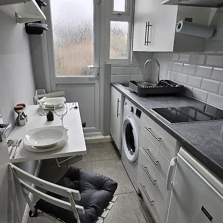 Apartment Gorgeous In Wembley Kingsbury *