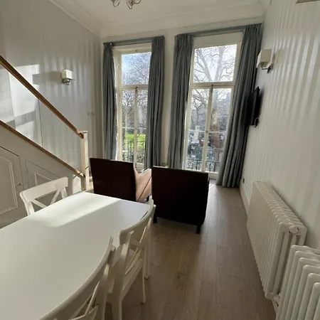 Apartment Luxury Mezzanine In Kensington / Earls Court Garden Square