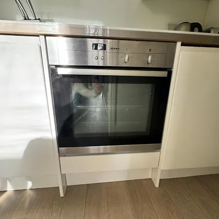 Luxury Mezzanine In Kensington / Earls Court Garden Square Apartment London
