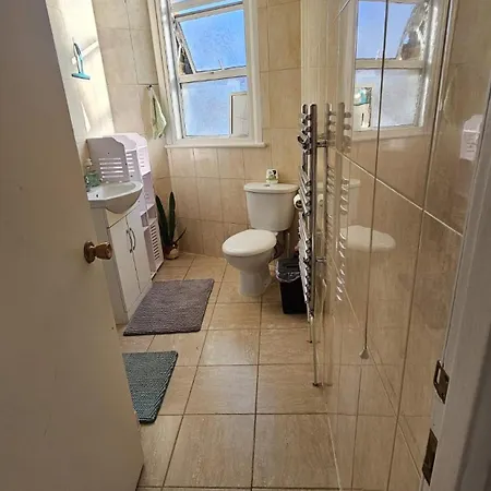 Large Private In Kensal Rise Of Homestay