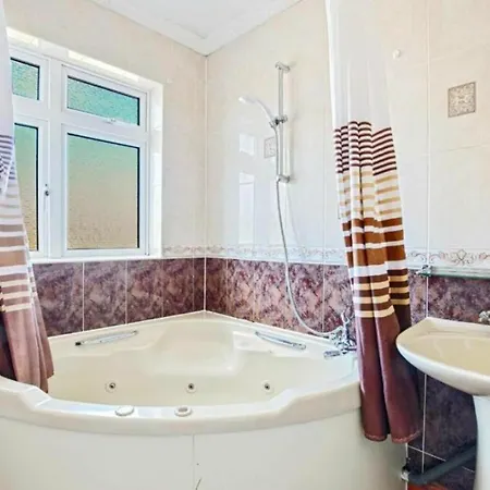 Holiday home Greenford