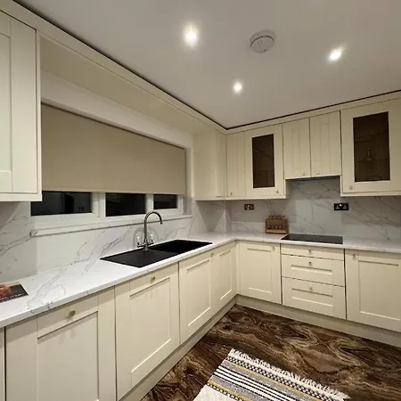 Spacious Flat Close To Wembley Stadium Apartment