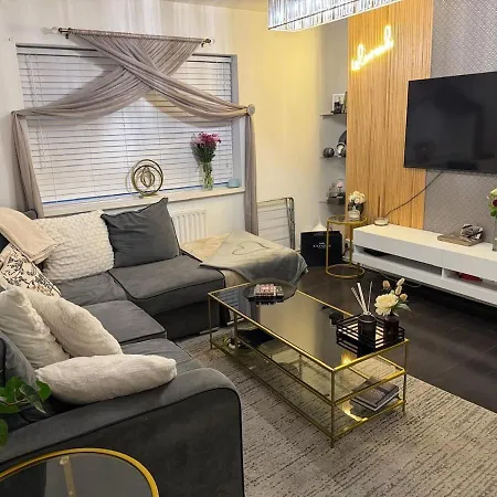Apartment Cosy East *
