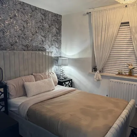 Cosy East * London