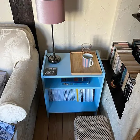 Charming Cosy In Little House With A Garden In Quiet Neighbourhood