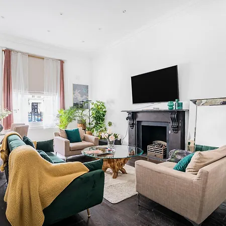 Classy High Ceilings 2 Bdr Next To Hyde Park