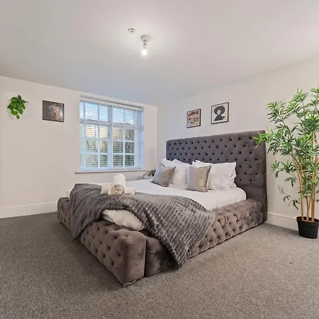 Apartment Airport O2 Excel - Free Wifi & Parking