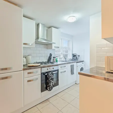 Airport O2 Excel - Free Wifi & Parking Apartment