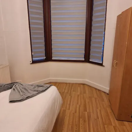 Cosy Spacious Flat,n18 Apartment *