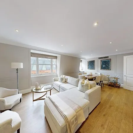 Buckingham & Lloyds Knightsbridge Aparthotel 5*