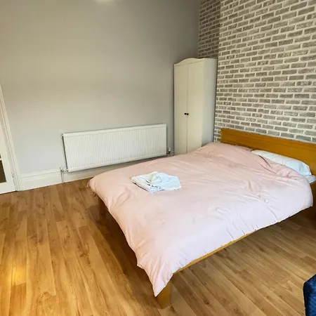 Homestay Private In Kensal Rise Near Tube & Bus Station *