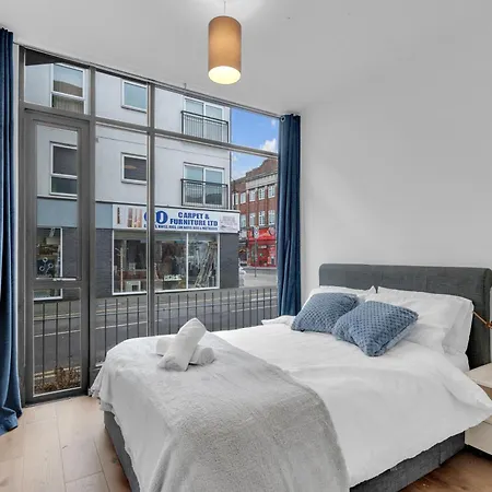 Apartment Luxury Heathrow Airport Yiewsley