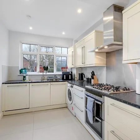Holiday home Stylish 3Br House Close To Wembley Stadium And Arena