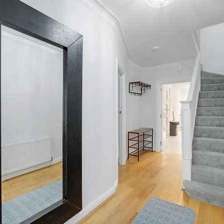 Stylish 3Br House Close To Wembley Stadium And Arena Holiday home *