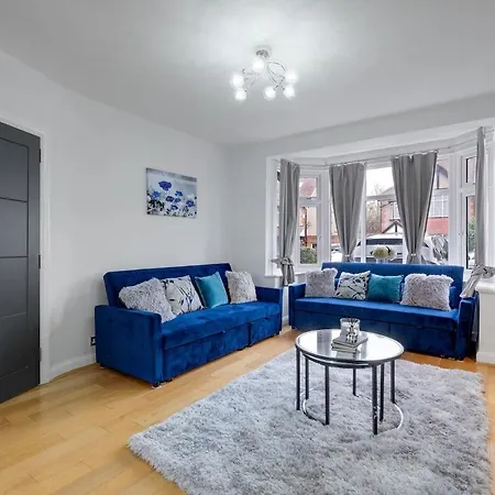 Stylish 3Br House Close To Wembley Stadium And Arena Holiday home *