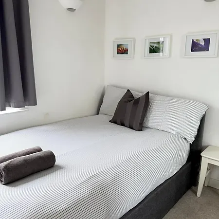 Spacious 2 Bedroom Flat, Near Kings Cross, Location Apartment
