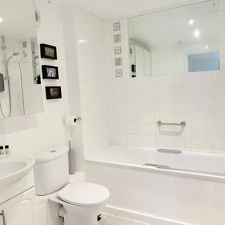 Apartment Spacious 2 Bedroom Flat, Near Kings Cross, Location