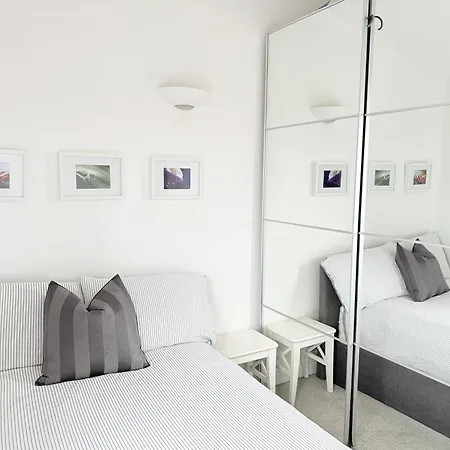 Spacious 2 Bedroom Flat, Near Kings Cross, Location * London