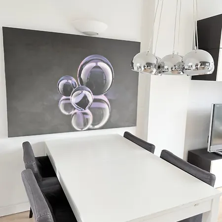 Spacious 2 Bedroom Flat, Near Kings Cross, Location *