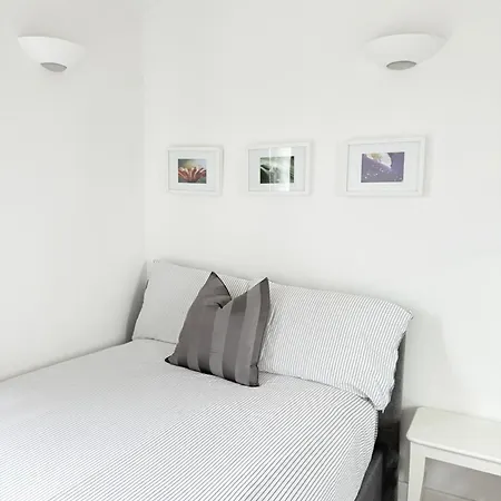 Apartment Spacious 2 Bedroom Flat, Near Kings Cross, Location *