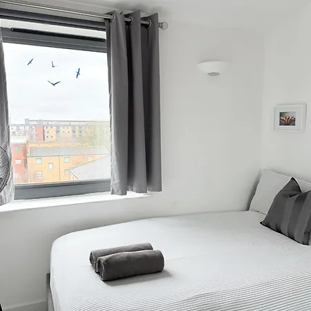 Spacious 2 Bedroom Flat, Near Kings Cross, Location Apartment London