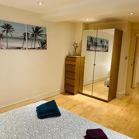 Hyde Park Lovely Apartment London