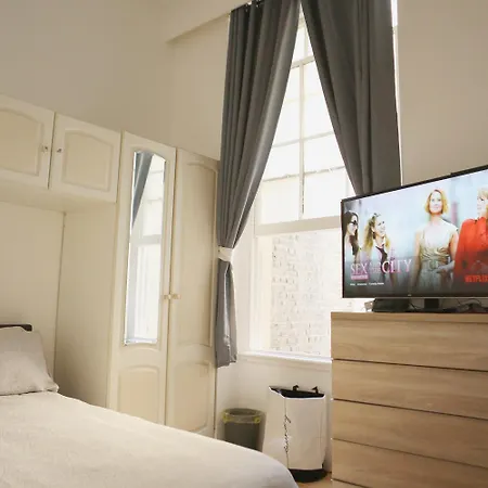 Entire Flat Notting Hill,