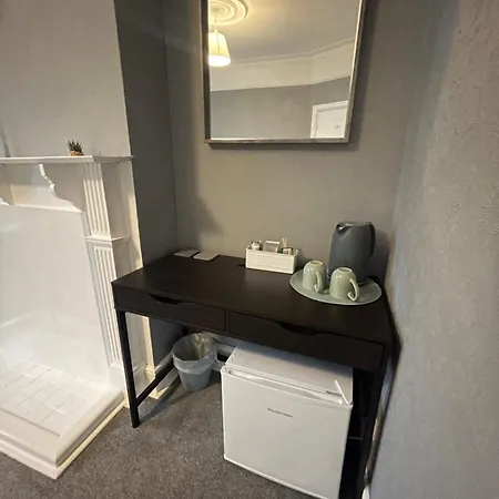 Guest house Cosy Double A Stones Throw From Wembley Stadium