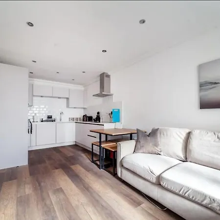 Avida Lettings - Modern Close To Westfield And Notting Hill * London