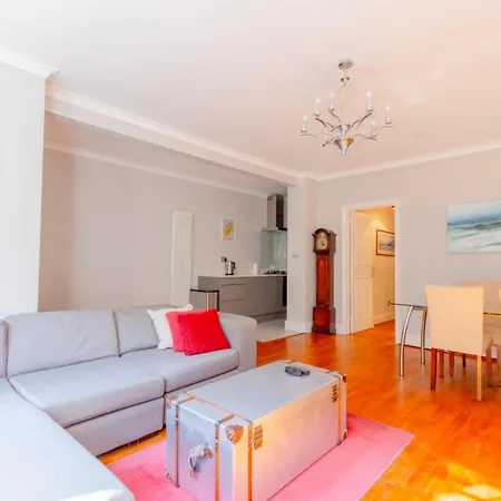 Sophisticated 2bd Flat With Patio West Kensington Apartment *