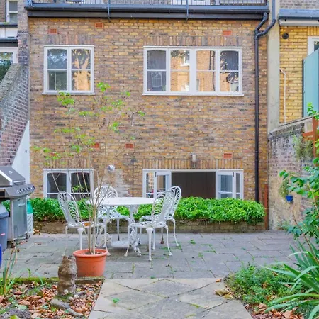 Sophisticated 2bd Flat With Patio West Kensington *