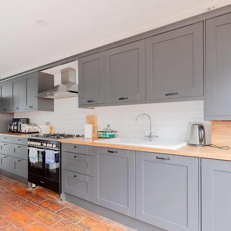 Vibrant 3bd Townhouse Heart Of Shoreditch Holiday home *