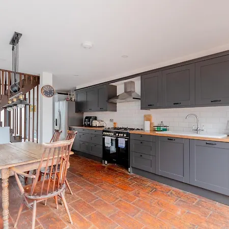 Vibrant 3bd Townhouse Heart Of Shoreditch Holiday home