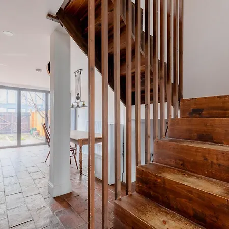 Vibrant 3bd Townhouse Heart Of Shoreditch Holiday home London