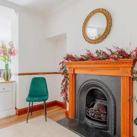 Spacious And Inviting 4bd Haggerston Apartment *