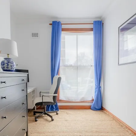 Spacious And Inviting 4bd Haggerston * London