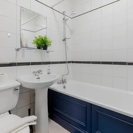 Spacious And Inviting 4bd Haggerston * London