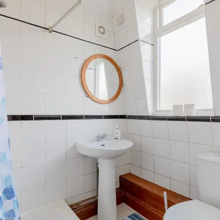 Apartment Spacious And Inviting 4bd Haggerston *