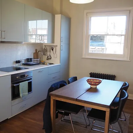 Stunning House Overlooking Local Park * London