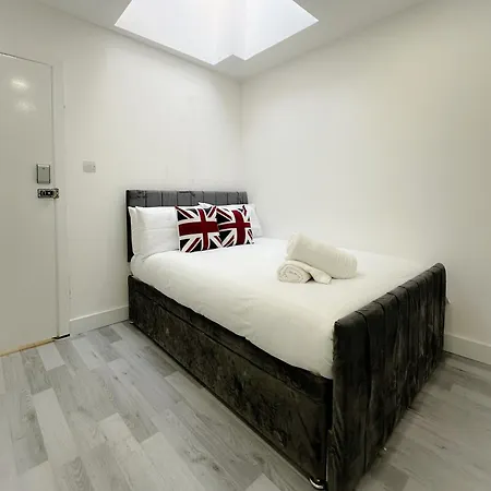 264 Pentonville Road * London