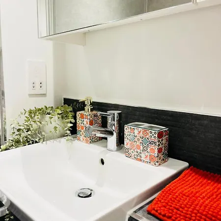High-Spec Apartment- Prime East London - Near O2 Arena Apartment *