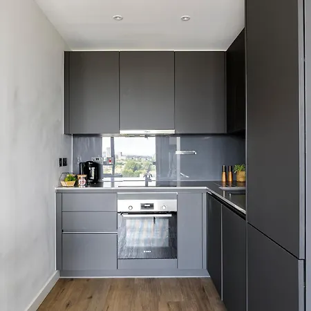 Apartment High-Spec Apartment- Prime East London - Near O2 Arena