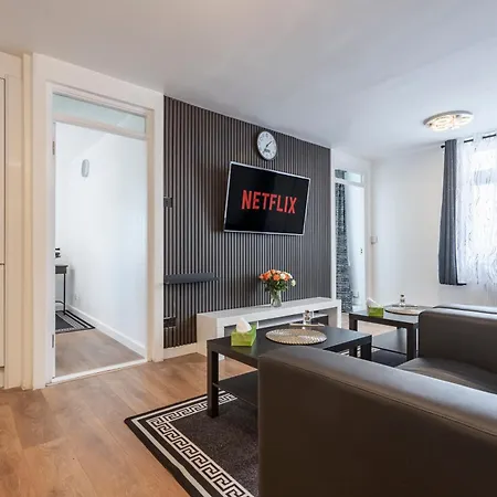 Shepherds Haven Luxury 4 Bed Flat With Self Check In *