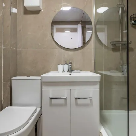 Shepherds Haven Luxury 4 Bed Flat With Self Check In