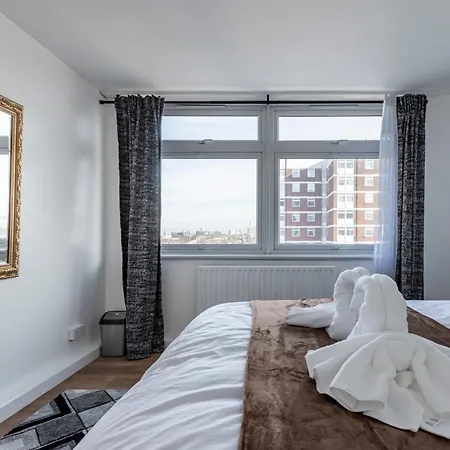 Shepherds Haven Luxury 4 Bed Flat With Self Check In