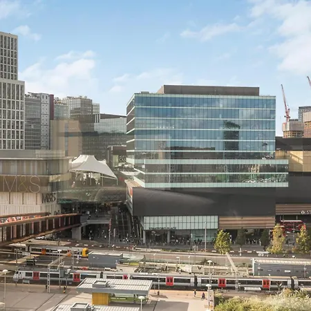 Station 1 Minute, Gym , Smart Tv , 1 Min To Westfield Centre * ロンドン
