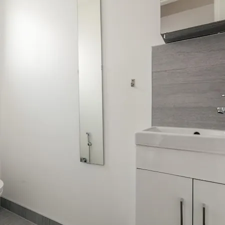 Spacious 3 Bedroom With Ps5 And Pool Table Near O2 Arena Canary Wharf And Elizabeth Line To * London