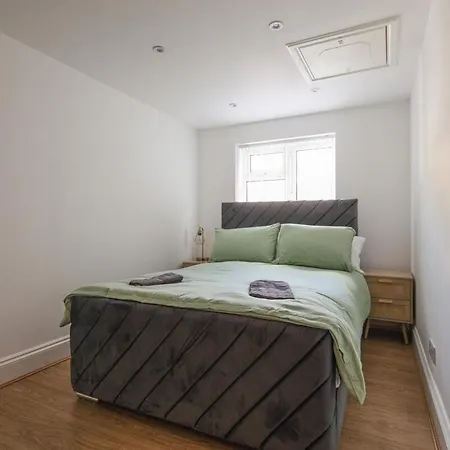 Apartment Spacious 3 Bedroom With Ps5 And Pool Table Near O2 Arena Canary Wharf And Elizabeth Line To *