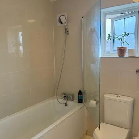 Cosy House Tower Bridge Station Walk Holiday home *