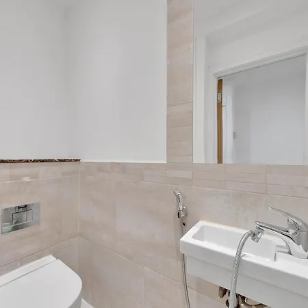 Deluxe 1-bedroom London